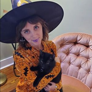 Meet your Posher, Elizabeth